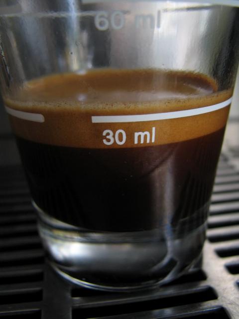 carraro crema espresso szemeskávé teszt shot