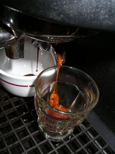 kapucziner kávémanufaktúra espresso italiano kifolyás
