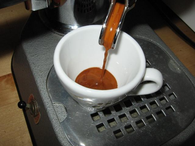 lamigi arany szemes kávé teszt csapolás pavoni