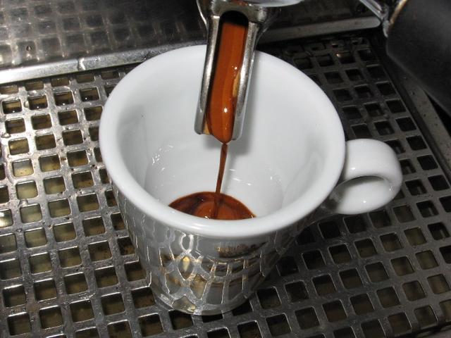 veronesi decaffeinato szemes kávé teszt kifolyás