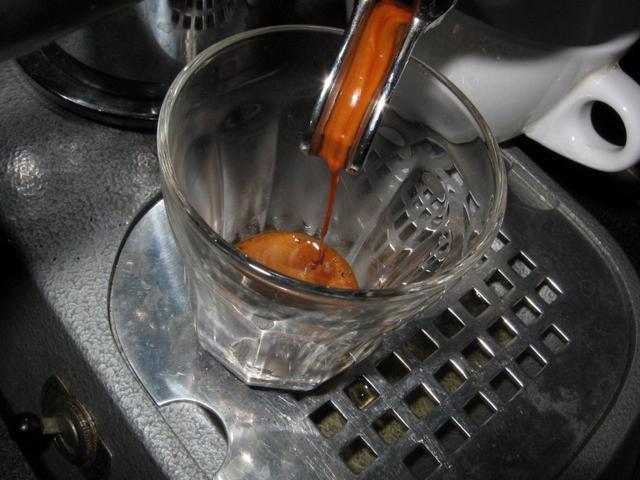 kapucziner kávémanufaktúra palermo aranya kávé pavoni