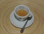 lucaffé exquisit szemes kávé teszt csésze